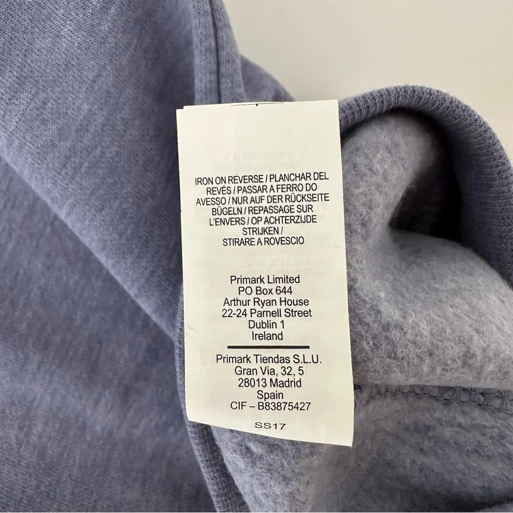 Atmosphere Blue‎ Sweater